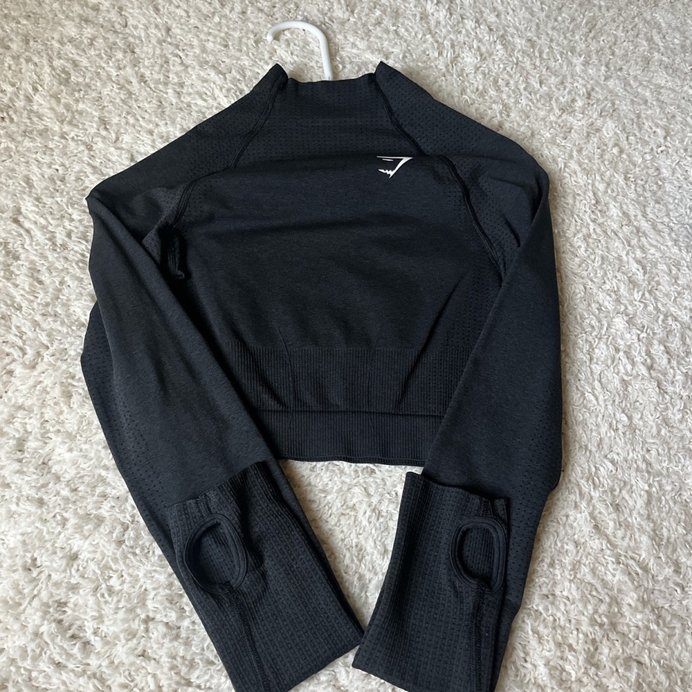 Black long sleeve gym shark top